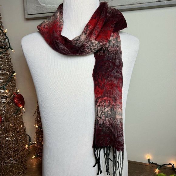 NWT Steve Madden Mid Weight Ombre Red Paisley Muffler Scarf $42 - Picture 3 of 6